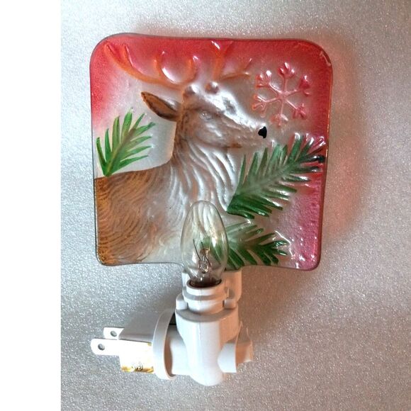 NEW IN BOX Transpac Glass Christmas Reindeer Night Light with Bulb Included - Picture 4 of 5